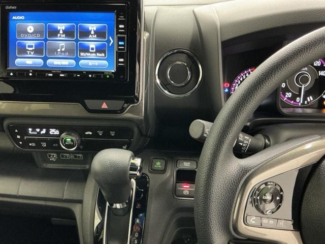 N-WGNカスタム Lホンダセンシング ナビ Rカメラ ブルートゥース フルセグ クリソナ ETC付き ブレーキサポート ECON 整備記録簿 スマ-トキ- エアコン バックカメラ LEDヘッド オートクルーズ USB接続 DVD 盗難防止(3枚目)