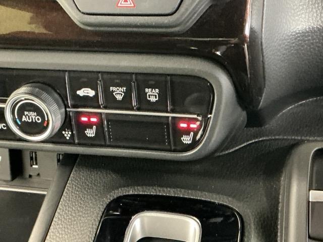 N-BOXカスタム L ナビ Rカメラ ブルートゥース フルセグTV 両席電動スライドドア Pソナー サイドエアバッグ Aストップ シートヒータ ベンチシート 点検記録簿 キーフリーシステム LEDライト リアカメ AC(15枚目)