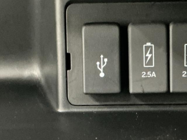 N-BOXカスタム L ナビ Rカメラ ブルートゥース フルセグTV 両席電動スライドドア Pソナー サイドエアバッグ Aストップ シートヒータ ベンチシート 点検記録簿 キーフリーシステム LEDライト リアカメ AC(20枚目)