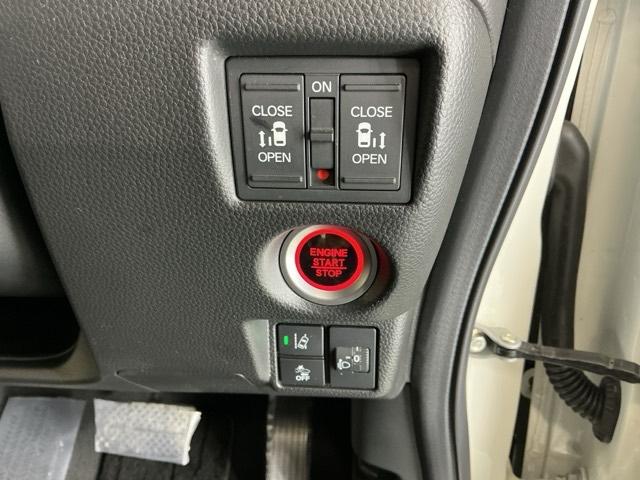 N-BOXカスタム L ナビ Rカメラ ブルートゥース フルセグTV 両席電動スライドドア Pソナー サイドエアバッグ Aストップ シートヒータ ベンチシート 点検記録簿 キーフリーシステム LEDライト リアカメ AC(31枚目)