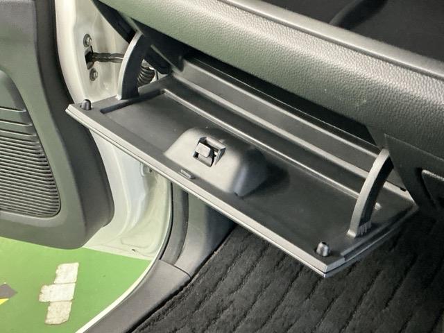 N-BOXカスタム L ナビ Rカメラ ブルートゥース フルセグTV 両席電動スライドドア Pソナー サイドエアバッグ Aストップ シートヒータ ベンチシート 点検記録簿 キーフリーシステム LEDライト リアカメ AC(54枚目)