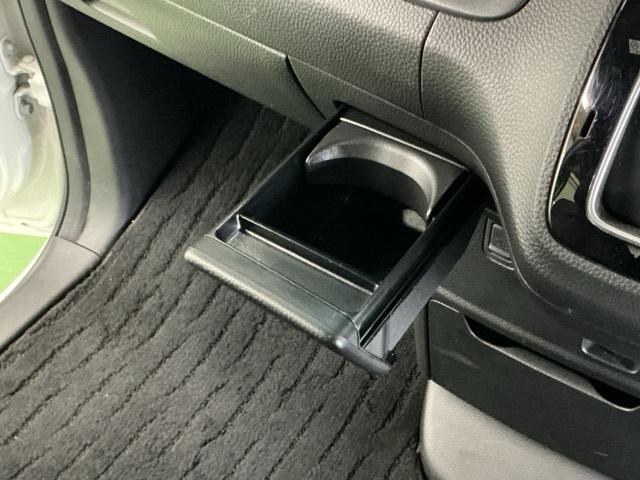 N-BOXカスタム L ナビ Rカメラ ブルートゥース フルセグTV 両席電動スライドドア Pソナー サイドエアバッグ Aストップ シートヒータ ベンチシート 点検記録簿 キーフリーシステム LEDライト リアカメ AC(60枚目)