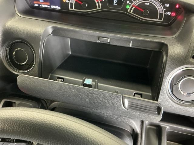 N-BOXカスタム L ナビ Rカメラ ブルートゥース フルセグTV 両席電動スライドドア Pソナー サイドエアバッグ Aストップ シートヒータ ベンチシート 点検記録簿 キーフリーシステム LEDライト リアカメ AC(63枚目)