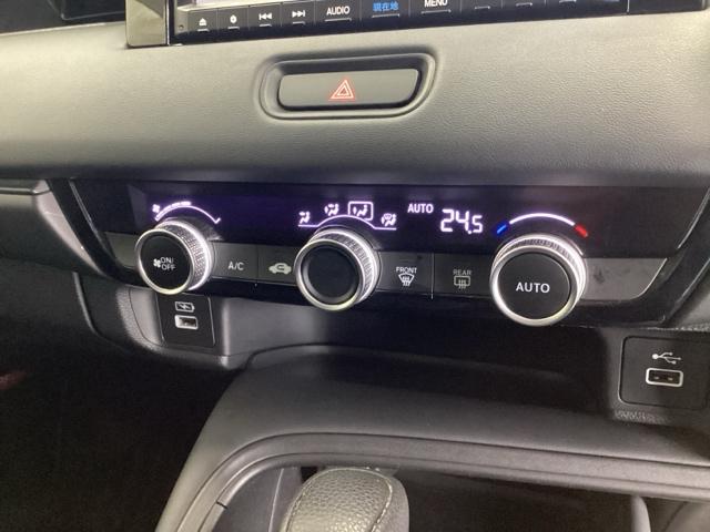 ヴェゼル ｅ：ＨＥＶＸ　ナビ　Ｒカメラ　ブルートゥース　フルセグＴＶ　前後障害物センサー　ＡＡＣ　イモビライザー　スマ－トキ－　誤発進抑制　ＰＷ　リアカメラ　クルコン　ＥＳＣ　ＥＴＣ装備　キーフリー　ＬＥＤヘッドランプ　ＰＳ（18枚目）