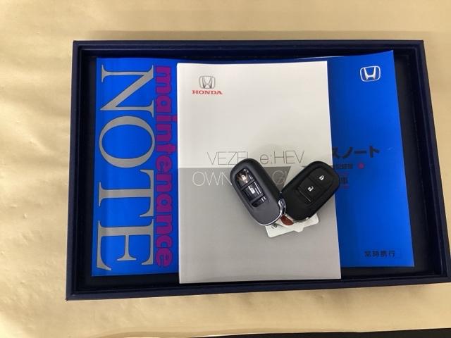 ヴェゼル ｅ：ＨＥＶＸ　ナビ　Ｒカメラ　ブルートゥース　フルセグＴＶ　前後障害物センサー　ＡＡＣ　イモビライザー　スマ－トキ－　誤発進抑制　ＰＷ　リアカメラ　クルコン　ＥＳＣ　ＥＴＣ装備　キーフリー　ＬＥＤヘッドランプ　ＰＳ（27枚目）