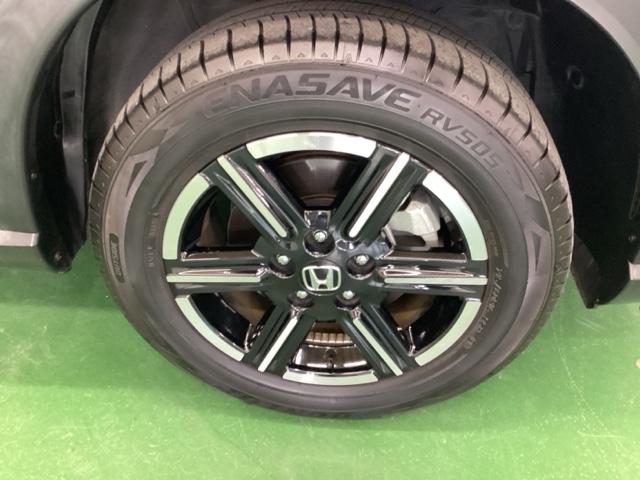 ヴェゼル ｅ：ＨＥＶＸ　ナビ　Ｒカメラ　ブルートゥース　フルセグＴＶ　前後障害物センサー　ＡＡＣ　イモビライザー　スマ－トキ－　誤発進抑制　ＰＷ　リアカメラ　クルコン　ＥＳＣ　ＥＴＣ装備　キーフリー　ＬＥＤヘッドランプ　ＰＳ（29枚目）