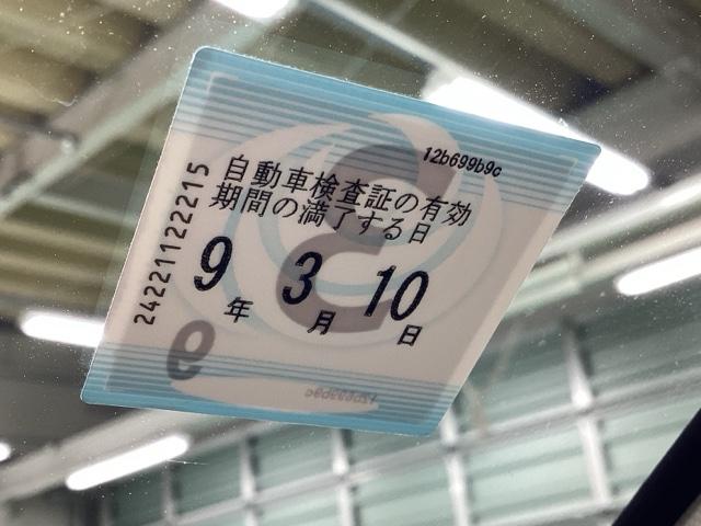 ヴェゼル ｅ：ＨＥＶＸ　ナビ　Ｒカメラ　ブルートゥース　フルセグＴＶ　前後障害物センサー　ＡＡＣ　イモビライザー　スマ－トキ－　誤発進抑制　ＰＷ　リアカメラ　クルコン　ＥＳＣ　ＥＴＣ装備　キーフリー　ＬＥＤヘッドランプ　ＰＳ（31枚目）