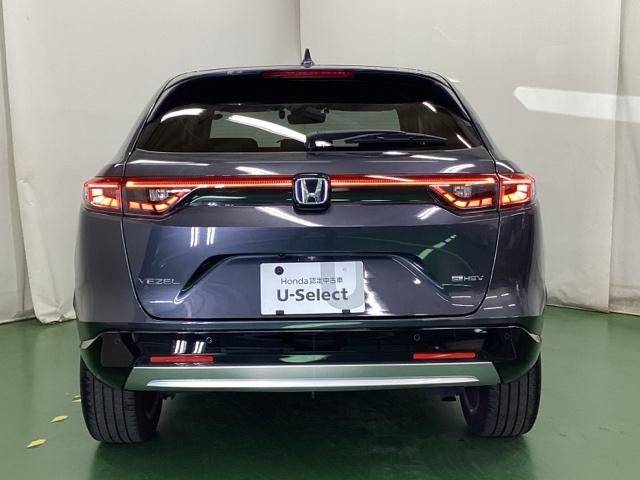 ヴェゼル ｅ：ＨＥＶＺ　ドラレコ　ナビ　Ｒカメラ　ブルートゥース　衝突回避支援ブレーキ機能　スマキ　Ｐトランク　フルオートエアコン　Ｄレコ　エアバッグ　両席エアバック　パワーウィンドウ　ＬＥＤランプ　ソナー　クルーズＣ（8枚目）
