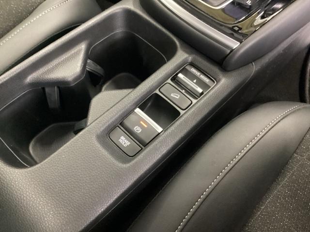 ヴェゼル ｅ：ＨＥＶＺ　ドラレコ　ナビ　Ｒカメラ　ブルートゥース　衝突回避支援ブレーキ機能　スマキ　Ｐトランク　フルオートエアコン　Ｄレコ　エアバッグ　両席エアバック　パワーウィンドウ　ＬＥＤランプ　ソナー　クルーズＣ（24枚目）