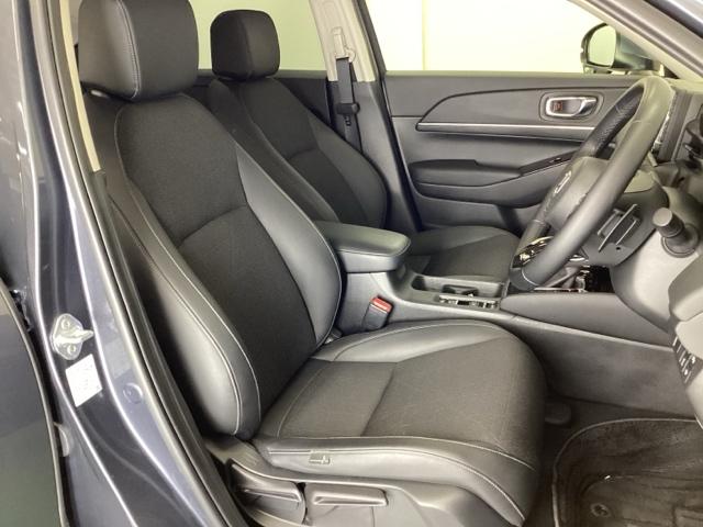 ヴェゼル ｅ：ＨＥＶＺ　ドラレコ　ナビ　Ｒカメラ　ブルートゥース　衝突回避支援ブレーキ機能　スマキ　Ｐトランク　フルオートエアコン　Ｄレコ　エアバッグ　両席エアバック　パワーウィンドウ　ＬＥＤランプ　ソナー　クルーズＣ（25枚目）