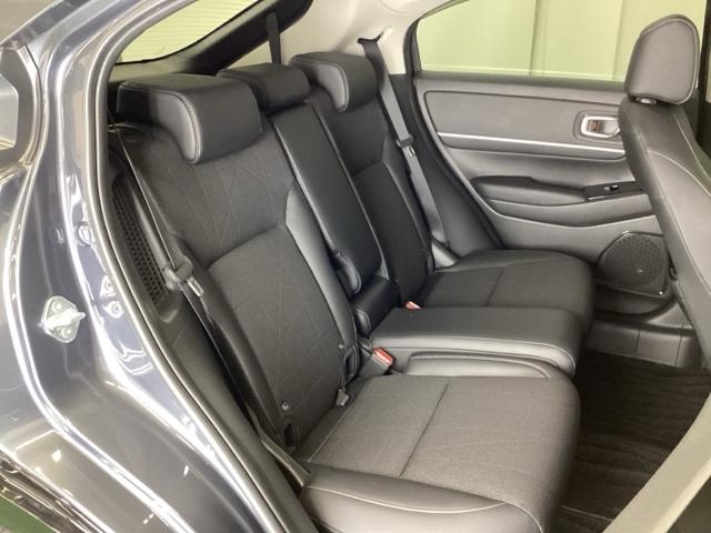 ヴェゼル ｅ：ＨＥＶＺ　ドラレコ　ナビ　Ｒカメラ　ブルートゥース　衝突回避支援ブレーキ機能　スマキ　Ｐトランク　フルオートエアコン　Ｄレコ　エアバッグ　両席エアバック　パワーウィンドウ　ＬＥＤランプ　ソナー　クルーズＣ（26枚目）