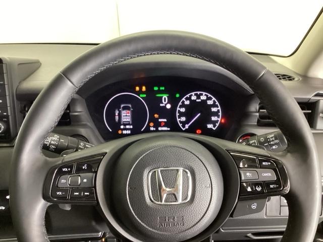 ヴェゼル ｅ：ＨＥＶＺ　ドラレコ　ナビ　Ｒカメラ　ブルートゥース　衝突回避支援ブレーキ機能　スマキ　Ｐトランク　フルオートエアコン　Ｄレコ　エアバッグ　両席エアバック　パワーウィンドウ　ＬＥＤランプ　ソナー　クルーズＣ（27枚目）