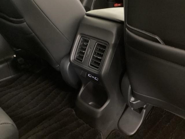 ヴェゼル ｅ：ＨＥＶＺ　ドラレコ　ナビ　Ｒカメラ　ブルートゥース　衝突回避支援ブレーキ機能　スマキ　Ｐトランク　フルオートエアコン　Ｄレコ　エアバッグ　両席エアバック　パワーウィンドウ　ＬＥＤランプ　ソナー　クルーズＣ（46枚目）