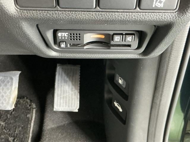 ステップワゴンスパーダ スパーダハイブリッドＧホンダセンシング　ドラレコ　ナビ　Ｒカメラ　ブルートゥース　ＣＭＢＳ　リヤカメラ　スマキー　Ａストップ　ＥＳＣ　ＵＳＢ入力　両側自動ドア　オートエアコン　カーテンエアバッグ　ＬＥＤヘッドライト　クルーズコントロール（14枚目）