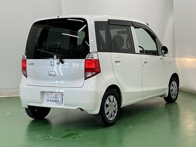 ライフ Ｇ　バックモニター＋ＡＭ／ＦＭチューナー付ＣＤプレーヤー　両席エアバッグ　キーレス付き　Ｒカメ　ベンチ　前席パワーウィンドウ　運転席エアバック　ＡＢＳ　パワーステアリング　オートエアコン（8枚目）