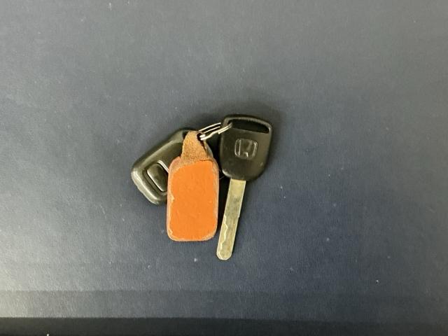 ライフ Ｇ　バックモニター＋ＡＭ／ＦＭチューナー付ＣＤプレーヤー　両席エアバッグ　キーレス付き　Ｒカメ　ベンチ　前席パワーウィンドウ　運転席エアバック　ＡＢＳ　パワーステアリング　オートエアコン（38枚目）