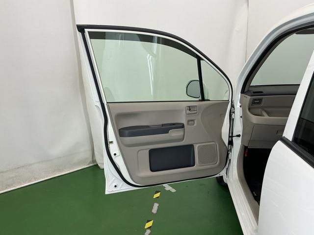 ライフ Ｇ　バックモニター＋ＡＭ／ＦＭチューナー付ＣＤプレーヤー　両席エアバッグ　キーレス付き　Ｒカメ　ベンチ　前席パワーウィンドウ　運転席エアバック　ＡＢＳ　パワーステアリング　オートエアコン（47枚目）