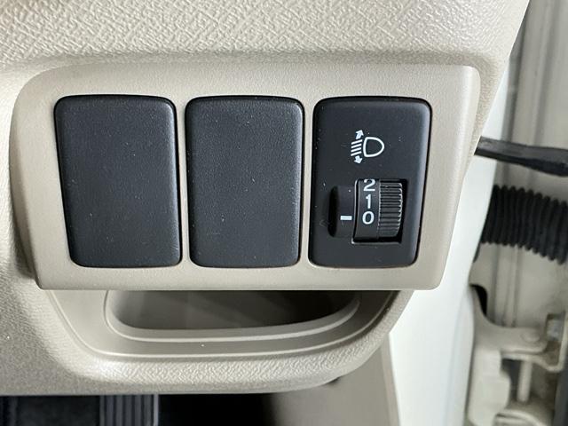 ライフ Ｇ　バックモニター＋ＡＭ／ＦＭチューナー付ＣＤプレーヤー　両席エアバッグ　キーレス付き　Ｒカメ　ベンチ　前席パワーウィンドウ　運転席エアバック　ＡＢＳ　パワーステアリング　オートエアコン（51枚目）