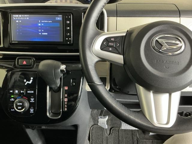 ムーヴキャンバス ＸブラックインテリアリミテッドＳＡＩＩＩ　ナビ　Ｒカメラ　ブルートゥース　フルセグ　セキュリティアラーム　地デジ　サイドエアバック　横滑り防止装置　オートエアコン　両側パワースライドドア　ベンチシート　アイドリングストップ　キーフリー　ＡＢＳ（3枚目）