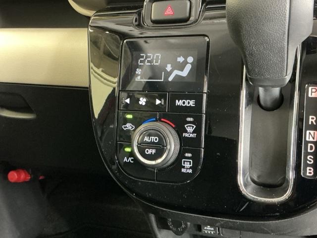 ムーヴキャンバス ＸブラックインテリアリミテッドＳＡＩＩＩ　ナビ　Ｒカメラ　ブルートゥース　フルセグ　セキュリティアラーム　地デジ　サイドエアバック　横滑り防止装置　オートエアコン　両側パワースライドドア　ベンチシート　アイドリングストップ　キーフリー　ＡＢＳ（13枚目）