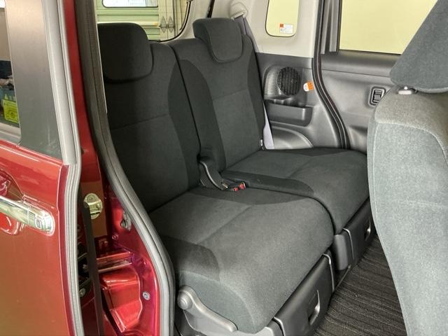 ムーヴキャンバス ＸブラックインテリアリミテッドＳＡＩＩＩ　ナビ　Ｒカメラ　ブルートゥース　フルセグ　セキュリティアラーム　地デジ　サイドエアバック　横滑り防止装置　オートエアコン　両側パワースライドドア　ベンチシート　アイドリングストップ　キーフリー　ＡＢＳ（17枚目）
