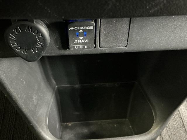 ムーヴキャンバス ＸブラックインテリアリミテッドＳＡＩＩＩ　ナビ　Ｒカメラ　ブルートゥース　フルセグ　セキュリティアラーム　地デジ　サイドエアバック　横滑り防止装置　オートエアコン　両側パワースライドドア　ベンチシート　アイドリングストップ　キーフリー　ＡＢＳ（41枚目）