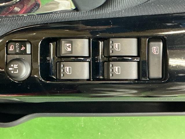 ムーヴキャンバス ＸブラックインテリアリミテッドＳＡＩＩＩ　ナビ　Ｒカメラ　ブルートゥース　フルセグ　セキュリティアラーム　地デジ　サイドエアバック　横滑り防止装置　オートエアコン　両側パワースライドドア　ベンチシート　アイドリングストップ　キーフリー　ＡＢＳ（52枚目）