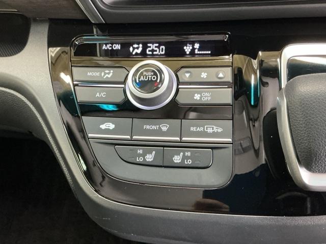 フリードハイブリッド ハイブリッド・Ｇブラックスタイル　ドラレコ　ナビ　Ｒカメラ　ブルートゥース　Ｗ電動ドア　衝突軽減ブレーキ　オートクルーズコントロール　ドライブレコーダー　シートヒータ　盗難防止装置　キーフリー　３列シート　ＬＥＤヘッドランプ　フルセグ（17枚目）