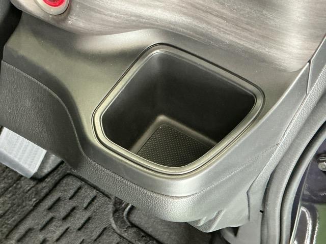 フリードハイブリッド ハイブリッド・Ｇブラックスタイル　ドラレコ　ナビ　Ｒカメラ　ブルートゥース　Ｗ電動ドア　衝突軽減ブレーキ　オートクルーズコントロール　ドライブレコーダー　シートヒータ　盗難防止装置　キーフリー　３列シート　ＬＥＤヘッドランプ　フルセグ（19枚目）