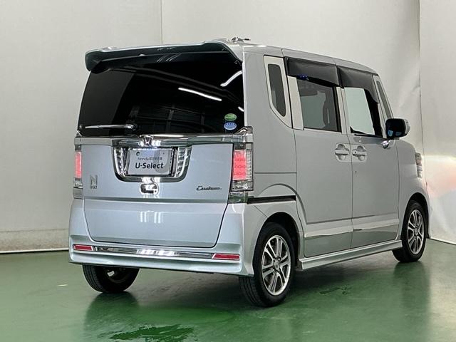 Ｎ－ＢＯＸカスタム Ｇ・Ａパッケージ　ナビ　Ｒカメラ　ブルートゥース　フルセグ　追突被害軽減ブレーキ　ｉストップ　サイドＳＲＳ　両側電動ドア　運転席エアバッグ　横滑り防止装置付き　地デジ　パワーウインドウ　ＤＶＤ　キーレス　記録簿有り（8枚目）