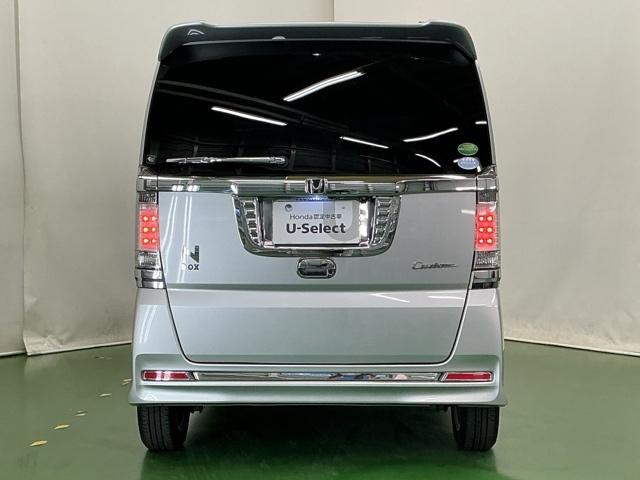 Ｎ－ＢＯＸカスタム Ｇ・Ａパッケージ　ナビ　Ｒカメラ　ブルートゥース　フルセグ　追突被害軽減ブレーキ　ｉストップ　サイドＳＲＳ　両側電動ドア　運転席エアバッグ　横滑り防止装置付き　地デジ　パワーウインドウ　ＤＶＤ　キーレス　記録簿有り（9枚目）