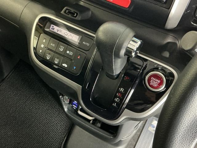Ｎ－ＢＯＸカスタム Ｇ・Ａパッケージ　ナビ　Ｒカメラ　ブルートゥース　フルセグ　追突被害軽減ブレーキ　ｉストップ　サイドＳＲＳ　両側電動ドア　運転席エアバッグ　横滑り防止装置付き　地デジ　パワーウインドウ　ＤＶＤ　キーレス　記録簿有り（15枚目）