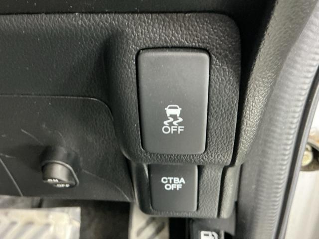 Ｎ－ＢＯＸカスタム Ｇ・Ａパッケージ　ナビ　Ｒカメラ　ブルートゥース　フルセグ　追突被害軽減ブレーキ　ｉストップ　サイドＳＲＳ　両側電動ドア　運転席エアバッグ　横滑り防止装置付き　地デジ　パワーウインドウ　ＤＶＤ　キーレス　記録簿有り（22枚目）