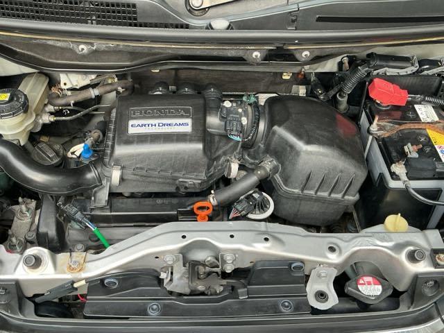 Ｎ－ＢＯＸカスタム Ｇ・Ａパッケージ　ナビ　Ｒカメラ　ブルートゥース　フルセグ　追突被害軽減ブレーキ　ｉストップ　サイドＳＲＳ　両側電動ドア　運転席エアバッグ　横滑り防止装置付き　地デジ　パワーウインドウ　ＤＶＤ　キーレス　記録簿有り（29枚目）