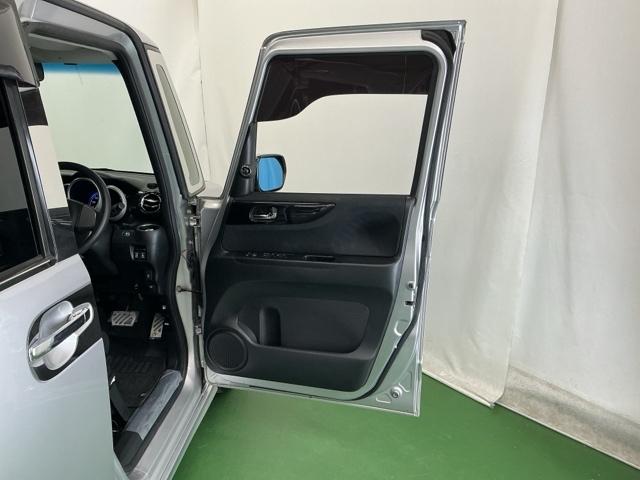 Ｎ－ＢＯＸカスタム Ｇ・Ａパッケージ　ナビ　Ｒカメラ　ブルートゥース　フルセグ　追突被害軽減ブレーキ　ｉストップ　サイドＳＲＳ　両側電動ドア　運転席エアバッグ　横滑り防止装置付き　地デジ　パワーウインドウ　ＤＶＤ　キーレス　記録簿有り（49枚目）