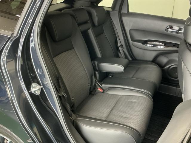 �t���b�g�ȏ��ƕG���⓪��X�y�[�X�ȂǏ\���ȍL��������܂�