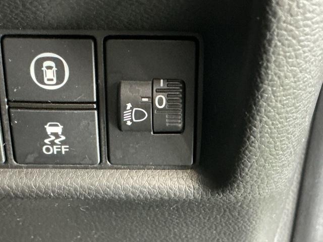 �^�]�Ȃ��瑀�삵�₷���e��X�C�b�`