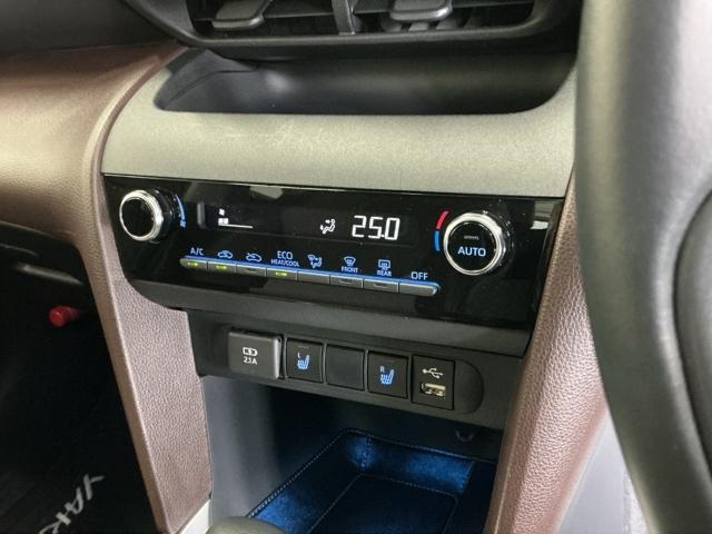 ヤリスクロス ハイブリッドＺ　ナビ　Ｒカメラ　ブルートゥース　フルセグ　インテリジェントキー　シ－トヒ－タ－　クリソナ　ＵＳＢ　ＬＥＤライト　リアカメラ　クルーズコントロール　整備記録簿　横滑り防止システム　電動シ－ト　パワステ（15枚目）