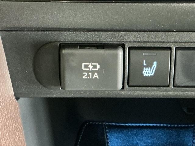 ヤリスクロス ハイブリッドＺ　ナビ　Ｒカメラ　ブルートゥース　フルセグ　インテリジェントキー　シ－トヒ－タ－　クリソナ　ＵＳＢ　ＬＥＤライト　リアカメラ　クルーズコントロール　整備記録簿　横滑り防止システム　電動シ－ト　パワステ（20枚目）