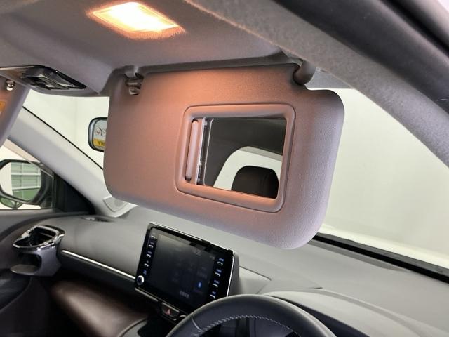 ヤリスクロス ハイブリッドＺ　ナビ　Ｒカメラ　ブルートゥース　フルセグ　インテリジェントキー　シ－トヒ－タ－　クリソナ　ＵＳＢ　ＬＥＤライト　リアカメラ　クルーズコントロール　整備記録簿　横滑り防止システム　電動シ－ト　パワステ（47枚目）