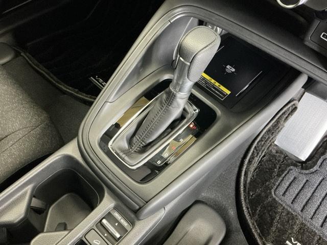 ヴェゼル ｅ：ＨＥＶＸ　ドラレコ　ナビ　Ｒカメラ　ブルートゥース　前後障害物センサー　ＡＡＣ　イモビライザー　スマ－トキ－　誤発進抑制　ＰＷ　リアカメラ　クルコン　ＥＳＣ　ＥＴＣ装備　キーフリー　ＬＥＤヘッドランプ　ＡＢＳ（17枚目）