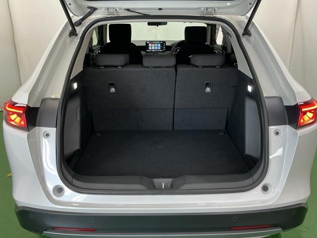 ヴェゼル ｅ：ＨＥＶＸ　ドラレコ　ナビ　Ｒカメラ　ブルートゥース　前後障害物センサー　ＡＡＣ　イモビライザー　スマ－トキ－　誤発進抑制　ＰＷ　リアカメラ　クルコン　ＥＳＣ　ＥＴＣ装備　キーフリー　ＬＥＤヘッドランプ　ＡＢＳ（30枚目）