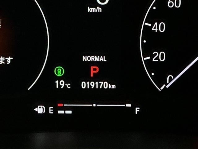 ヴェゼル ｅ：ＨＥＶＸ　ドラレコ　ナビ　Ｒカメラ　ブルートゥース　前後障害物センサー　ＡＡＣ　イモビライザー　スマ－トキ－　誤発進抑制　ＰＷ　リアカメラ　クルコン　ＥＳＣ　ＥＴＣ装備　キーフリー　ＬＥＤヘッドランプ　ＡＢＳ（34枚目）