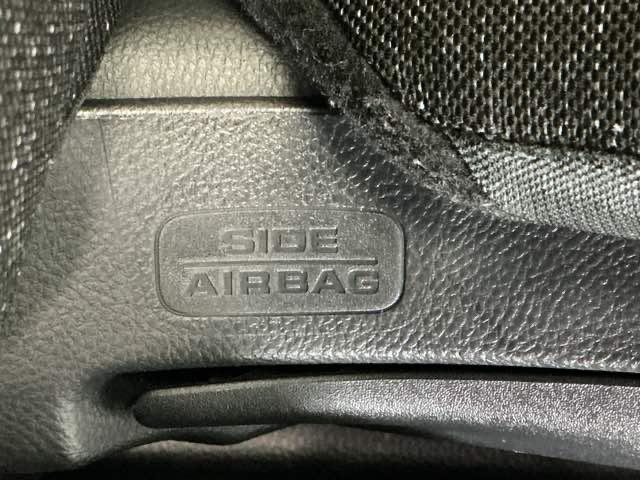 ヴェゼル ｅ：ＨＥＶＸ　ドラレコ　ナビ　Ｒカメラ　ブルートゥース　前後障害物センサー　ＡＡＣ　イモビライザー　スマ－トキ－　誤発進抑制　ＰＷ　リアカメラ　クルコン　ＥＳＣ　ＥＴＣ装備　キーフリー　ＬＥＤヘッドランプ　ＡＢＳ（57枚目）