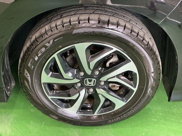 ステップワゴンスパーダ スパーダホンダセンシング　ナビ　Ｒカメラ　ブルートゥース　フルセグ　盗難防止　助手席エアバッグ　Ｗパワスラ　記録簿有　地デジ　ＬＥＤライト　横滑り防止システム　オートエアコン　リアカメラ　ＵＳＢ　三列シート　アイドリングＳ（31枚目）