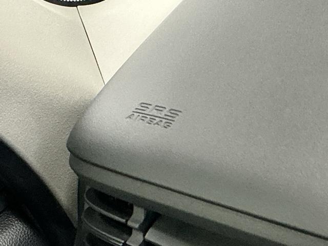 ステップワゴンスパーダ スパーダホンダセンシング　ナビ　Ｒカメラ　ブルートゥース　フルセグ　盗難防止　助手席エアバッグ　Ｗパワスラ　記録簿有　地デジ　ＬＥＤライト　横滑り防止システム　オートエアコン　リアカメラ　ＵＳＢ　三列シート　アイドリングＳ（51枚目）