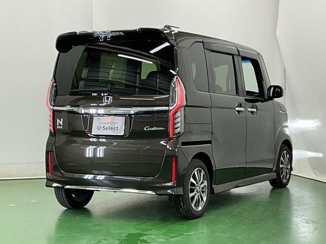 Ｎ－ＢＯＸカスタム Ｌ　ナビ　Ｒカメラ　ブルートゥース　フルセグ　Ｐソナー　サイドエアバッグ　Ａストップ　シートヒータ　ベンチシート　点検記録簿　キーフリーシステム　ＬＥＤライト　リアカメ　クルーズコントロール　ＡＣ　ＥＴＣ（8枚目）