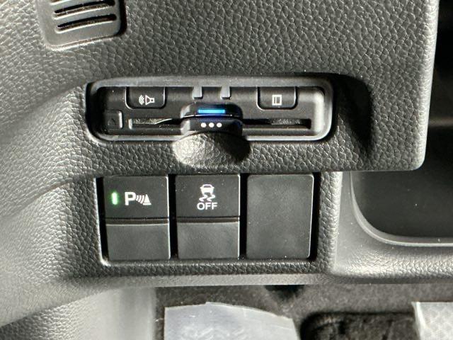 Ｎ－ＢＯＸカスタム Ｌ　ナビ　Ｒカメラ　ブルートゥース　フルセグ　Ｐソナー　サイドエアバッグ　Ａストップ　シートヒータ　ベンチシート　点検記録簿　キーフリーシステム　ＬＥＤライト　リアカメ　クルーズコントロール　ＡＣ　ＥＴＣ（13枚目）