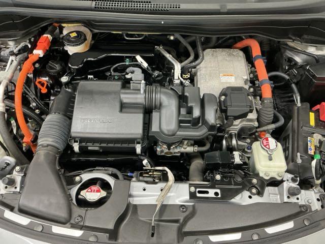 フィット e:HEVベーシック LEDヘッドライト CD ETC Aライト Aストップ 整備記録簿 ESC LEDライト カーテンエアバック スマキー パワーステアリング 盗難防止装置 エアバッグ Wエアバッグ パワーウインドウ(27枚目)