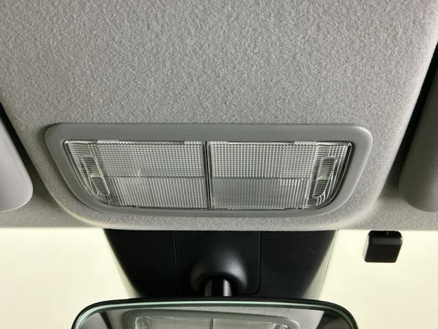 フィット e:HEVベーシック LEDヘッドライト CD ETC Aライト Aストップ 整備記録簿 ESC LEDライト カーテンエアバック スマキー パワーステアリング 盗難防止装置 エアバッグ Wエアバッグ パワーウインドウ(60枚目)